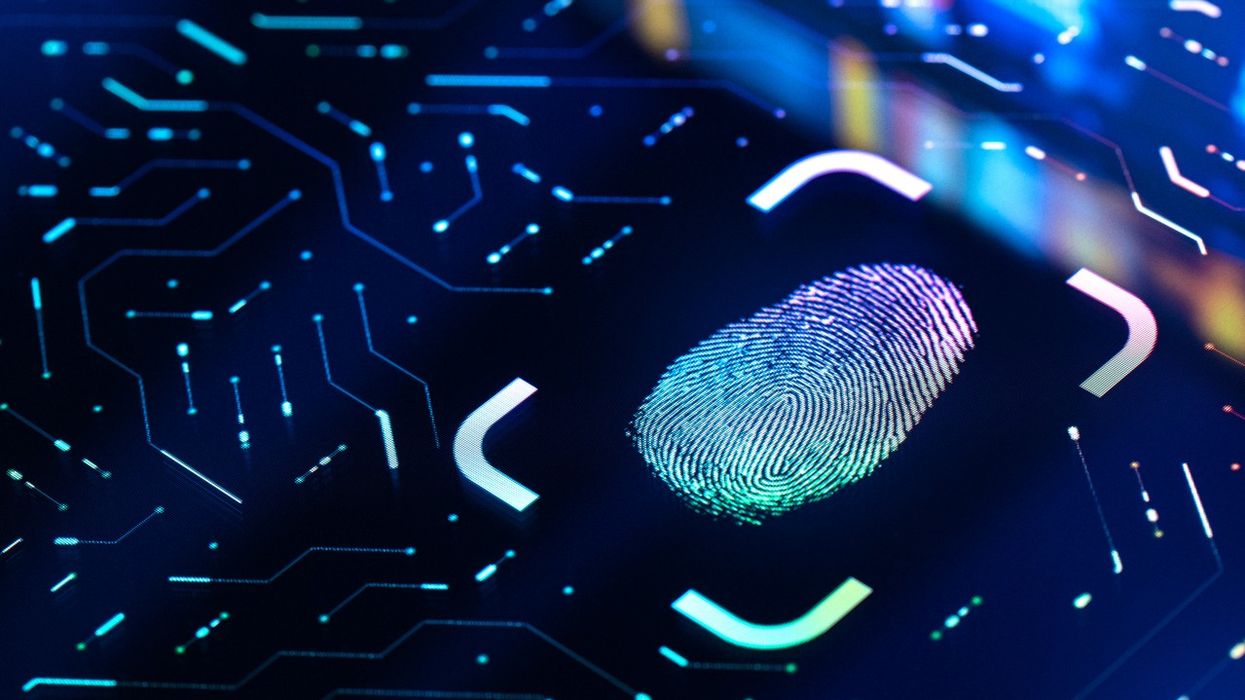 Trump to Enforce Biometric Checks for Foreigners-Green Cards