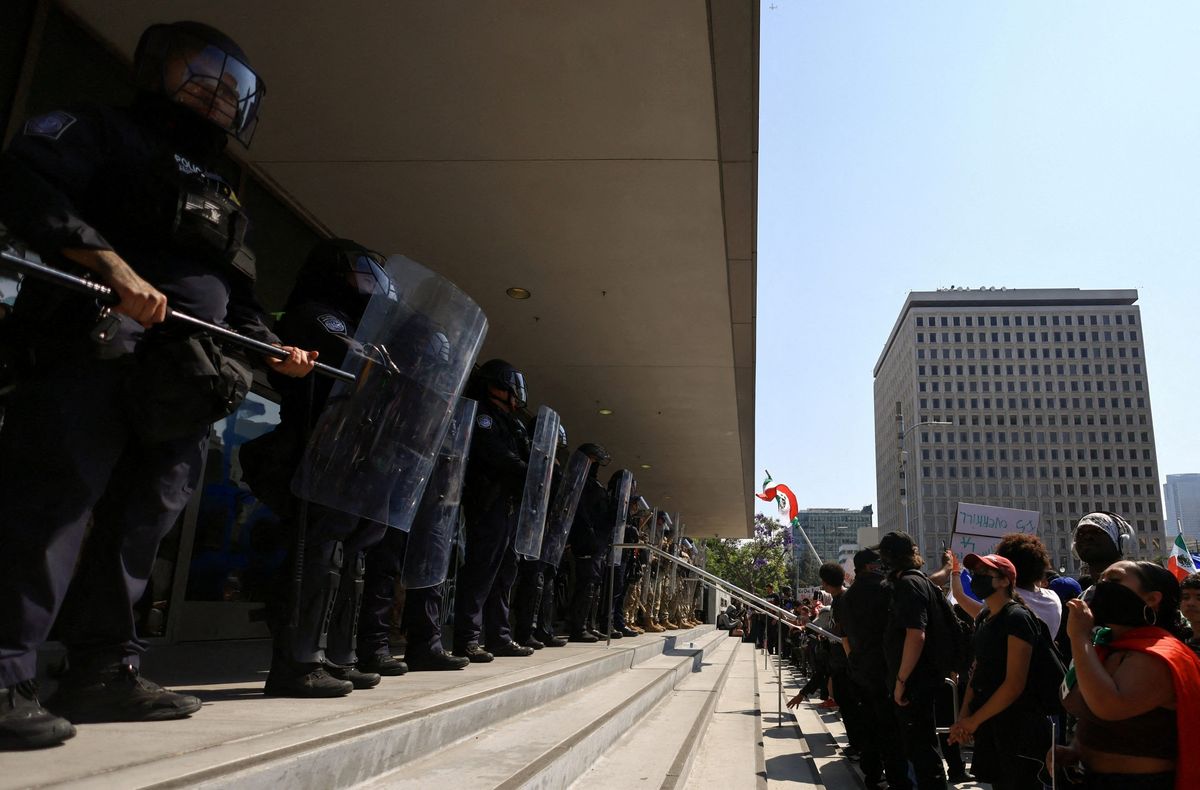 Trump vows to intensify raids against migrants, 'hit harder' if they protest