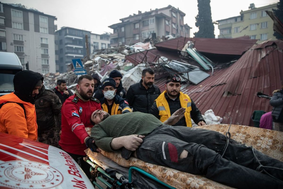 Turkey and Syria earthquake death toll crosses 9,500