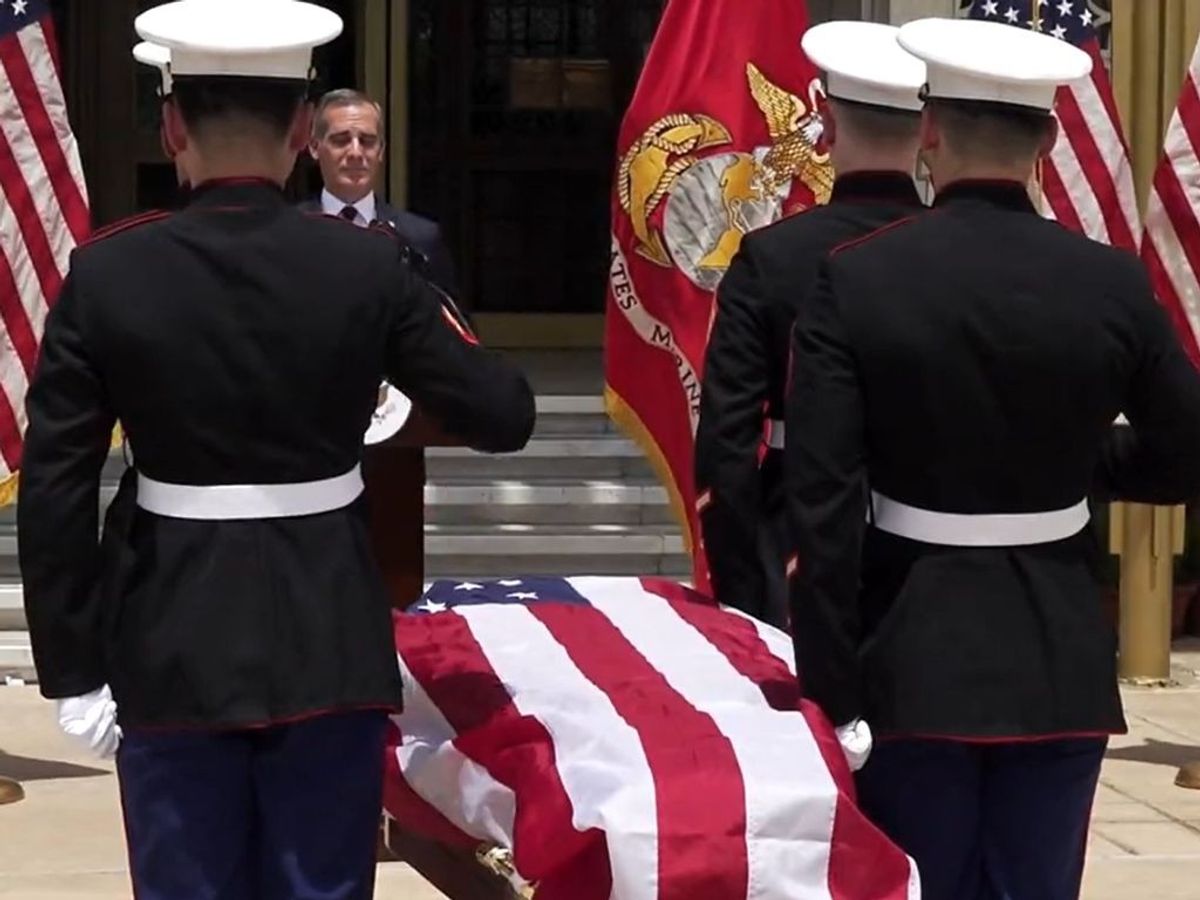 US ambassador of India Eric Garcetti pays final tributes to Major General Harry Kleinbeck Prickett