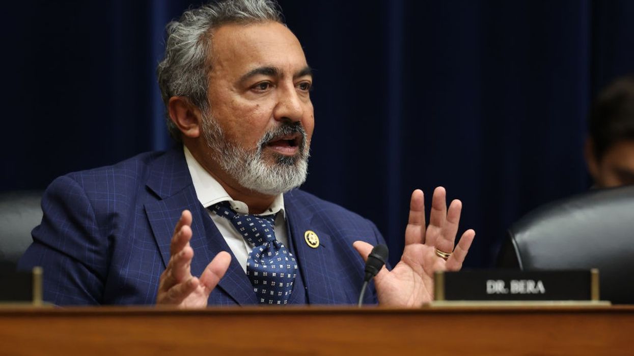 US Lawmakers Urge Trump to Scrap $100K H-1B Visa Fee