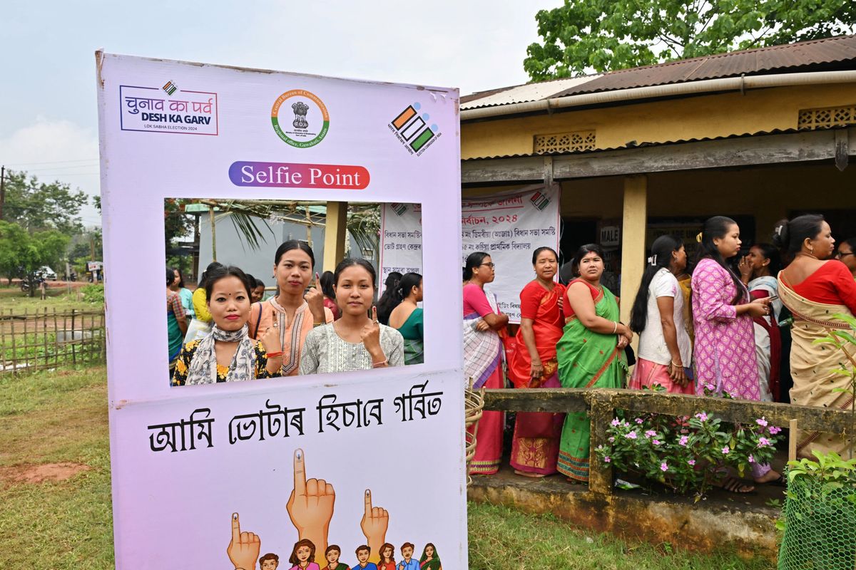 Around 62 percent polling in third phase of India elections