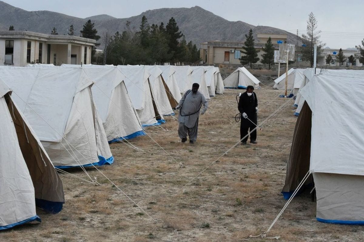 Pakistani pilgrims decry squalid quarantine camp