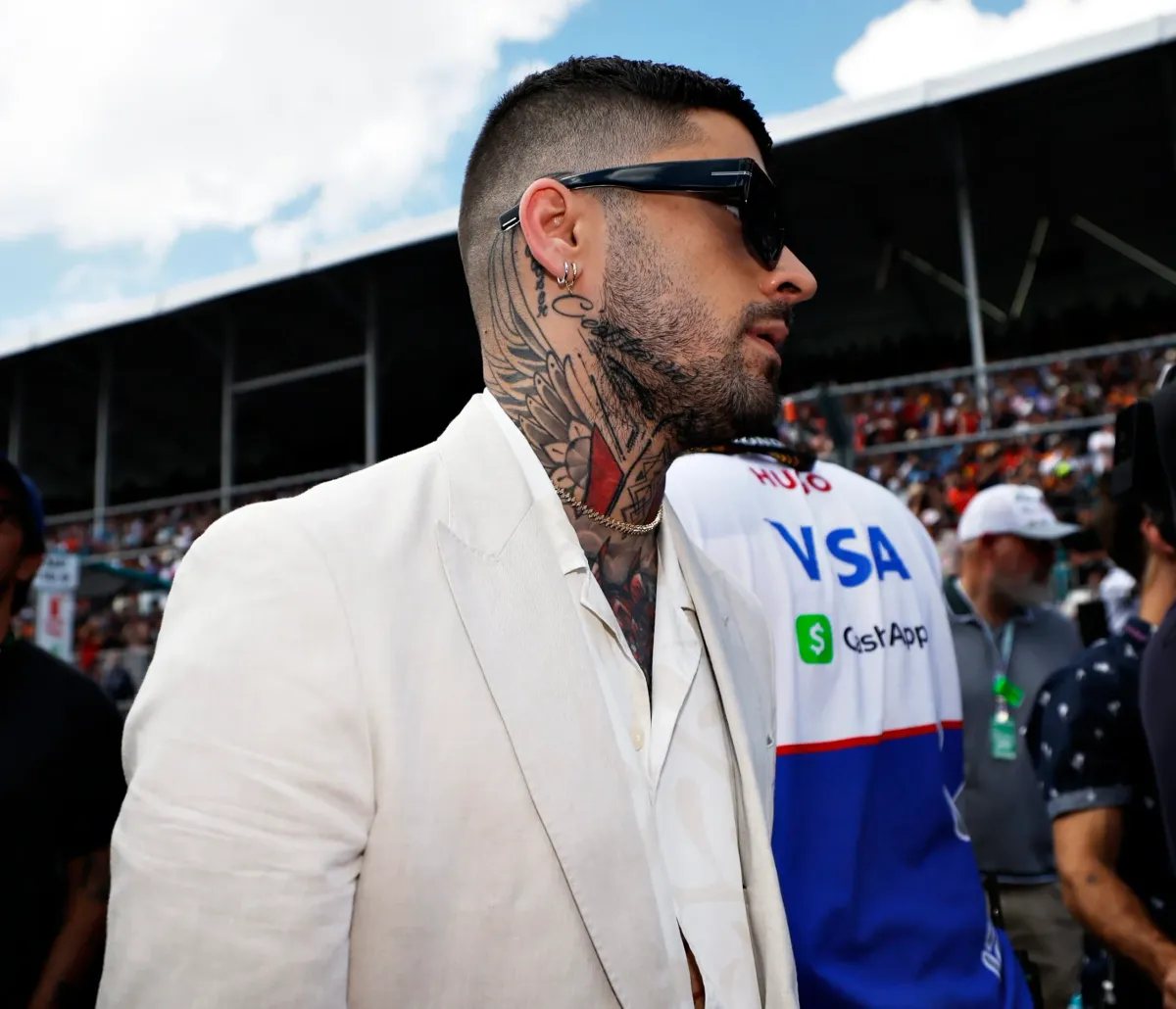 Zayn Malik reveals his relationship status