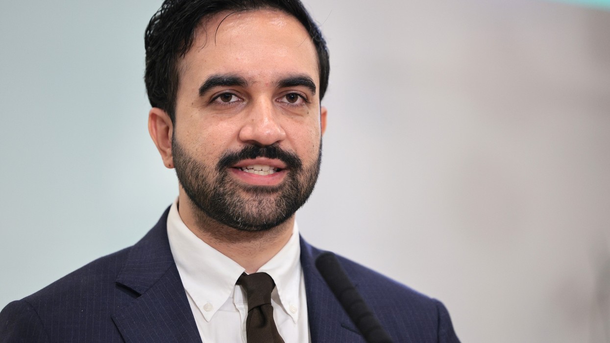 Zohran Mamdani wows New York with Bangla, Mandarin and Spanish in Broadway ticket push