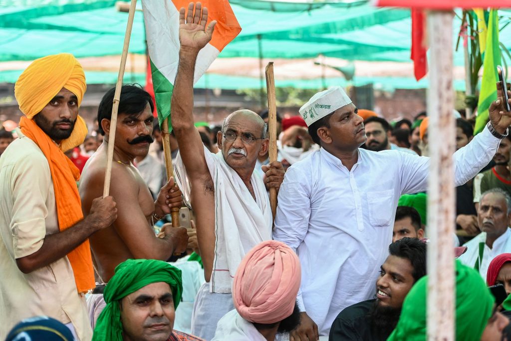 Indian farmers hold mega rally against Modi's farm laws