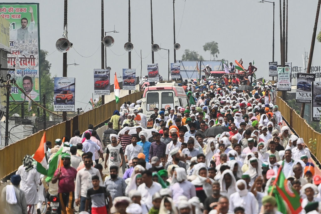 Indian farmers hold mega rally against Modi's farm laws