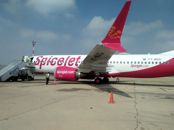 Delhi-Dubai SpiceJet flight lands in Karachi, Pakistan