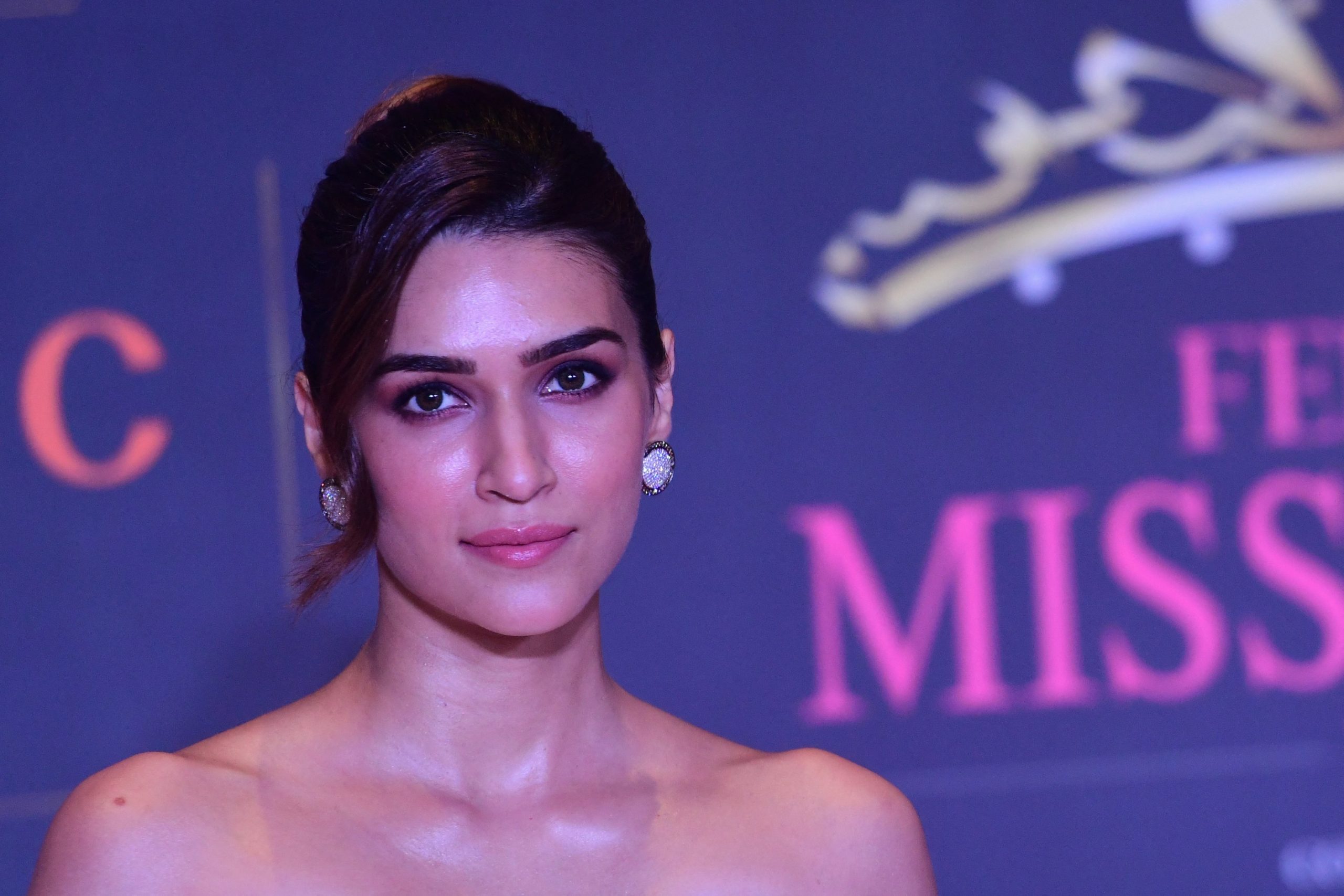 Heres Why Kriti Sanons Mom Didnt Allow Her To Do Karan Johars Lust