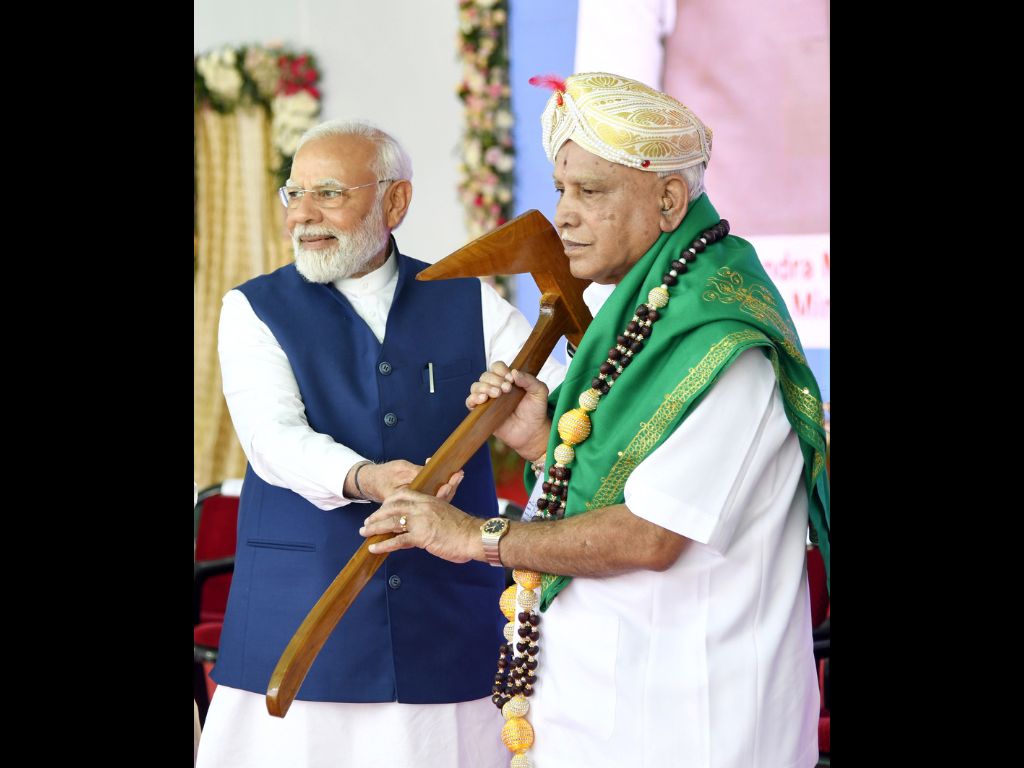 Indian prime minister Narendra Modi with BS Yediyurappa, a former chief minister of Karnataka