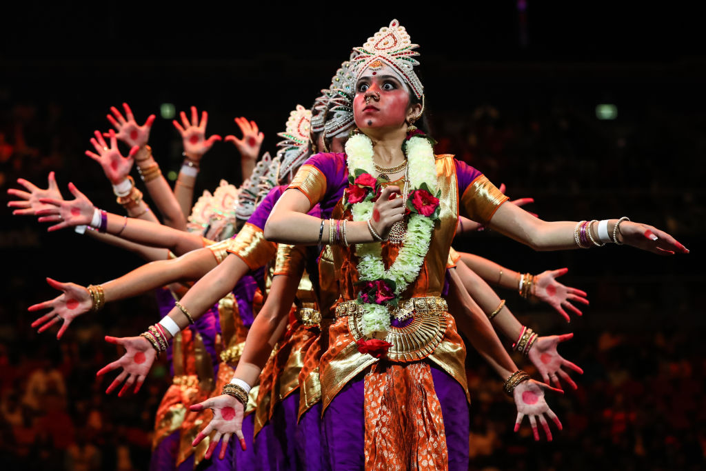 India, Australia bond goes beyond cricket, Modi says in Sydney as Indian diaspora cheer; see PICS