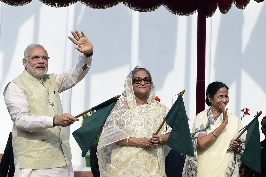 PM Modi, PM Hasina with West Bengal chief minister Mamata Banerjee