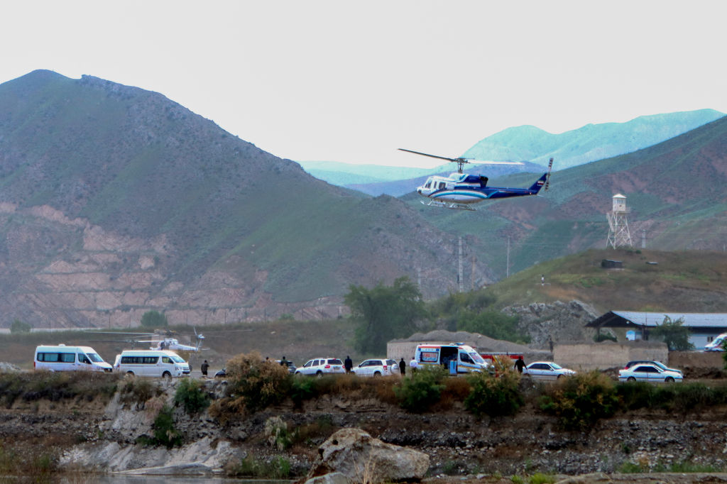 The helicopter carrying Iranian president Ebrahim Raisi takes off