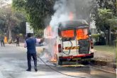 pune-bus-fire