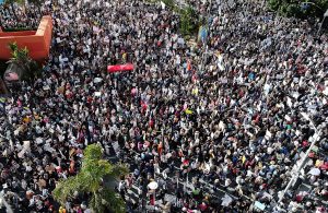 'Hands Off!': Anti-Trump protests sweep US