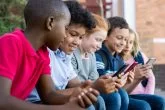 texas-smartphone-children