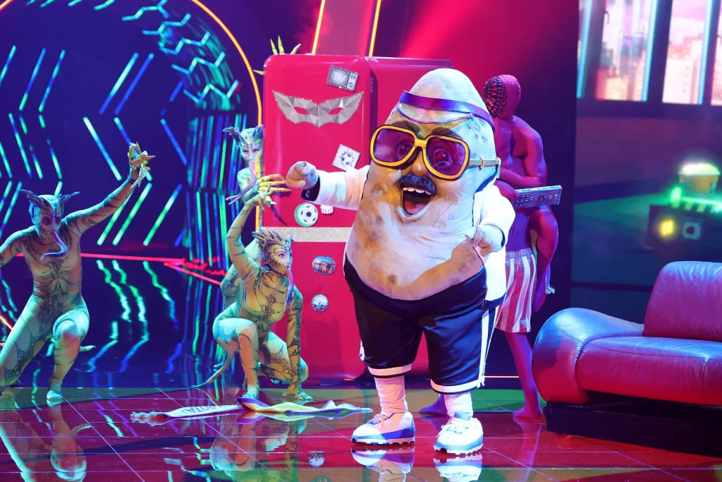 Gretchen Wilson crowned winner of 'The Masked Singer' season 13 in emotional finale